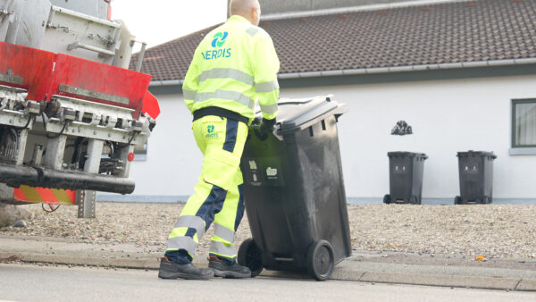 Ny kampagne skudt i gang: Skal sætte fokus på skraldemændenes arbejdsmiljø